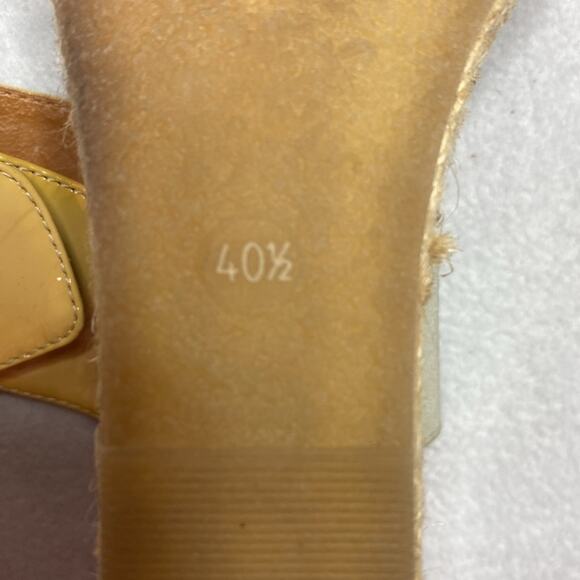 Fendi Red and Tan Patent Leather Strappy wedged sandals size 40 1/2 - Picture 5 of 6